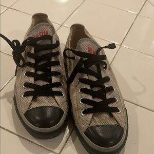 Converse John Varvatos ladies or me. Black and Beige Sneakers